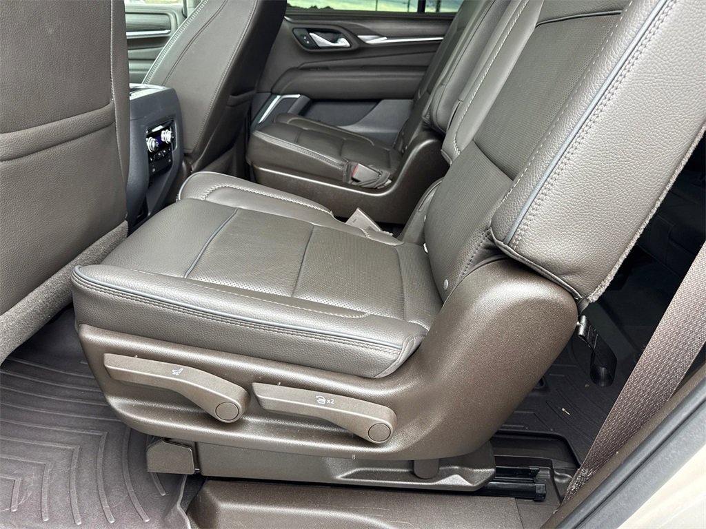 Used 2021 GMC Yukon Denali w/ Denali Premium Package image 23