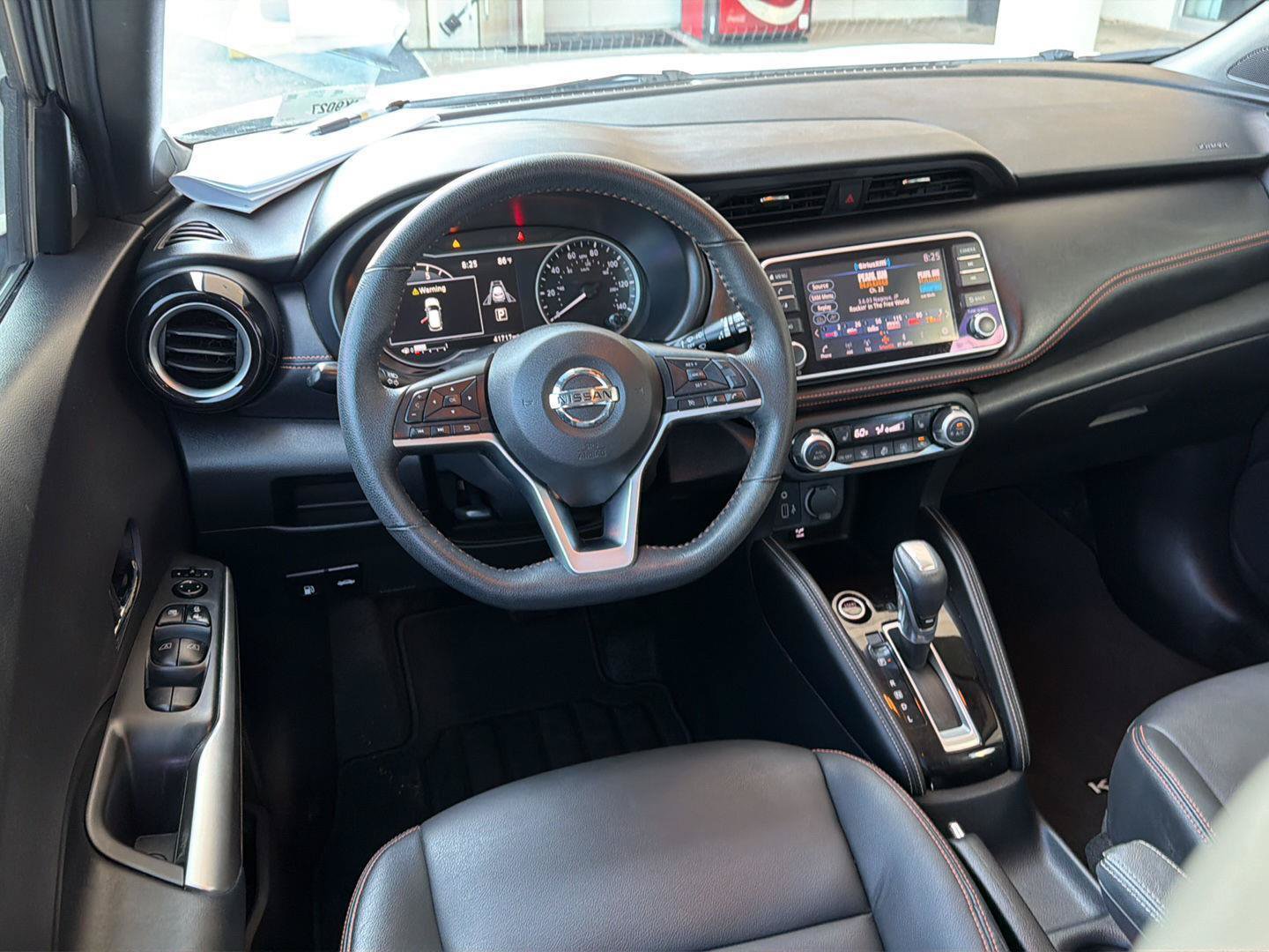 Used 2020 Nissan Kicks SR w/ SR Premium Package FWD image 18