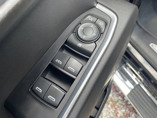 Used 2022 Chevrolet Silverado 1500 LT w/ Convenience Package II AWD/4WD image 25