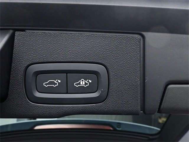 Certified 2023 Volvo XC60 B5 Ultimate FWD image 26