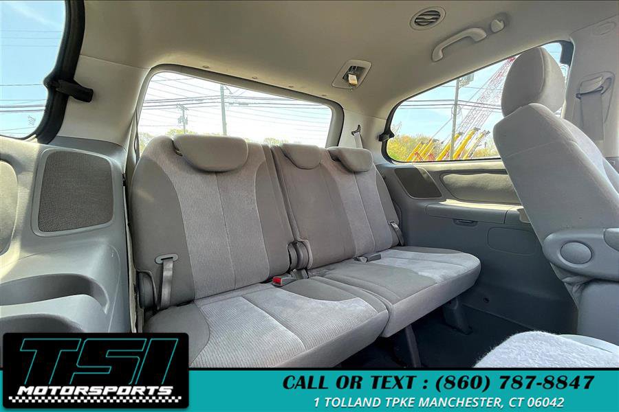 Used 2014 Kia Sedona LX image 28