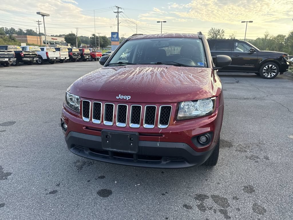 Used 2017 Jeep Compass Sport w/ Power Value Group AWD/4WD image 2