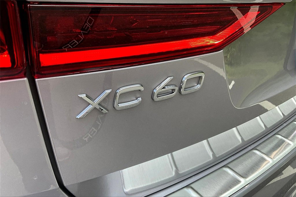 New 2026 Volvo XC60 T8 Plus w/ Climate Package image 9