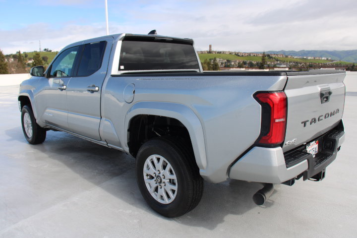 Certified 2024 Toyota Tacoma SR5 image 6