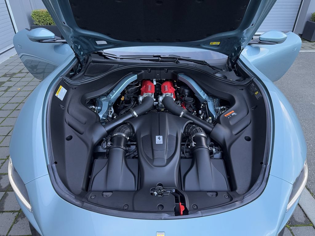 Certified 2024 Ferrari Roma Spider RWD image 25