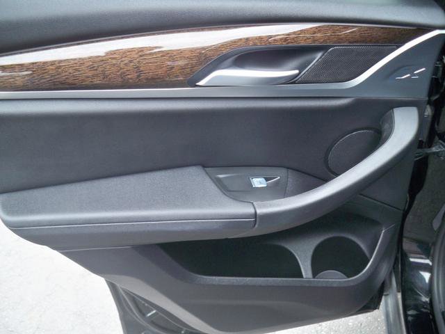 Used 2021 BMW X3 xDrive30i w/ Convenience Package (ZC2) image 16