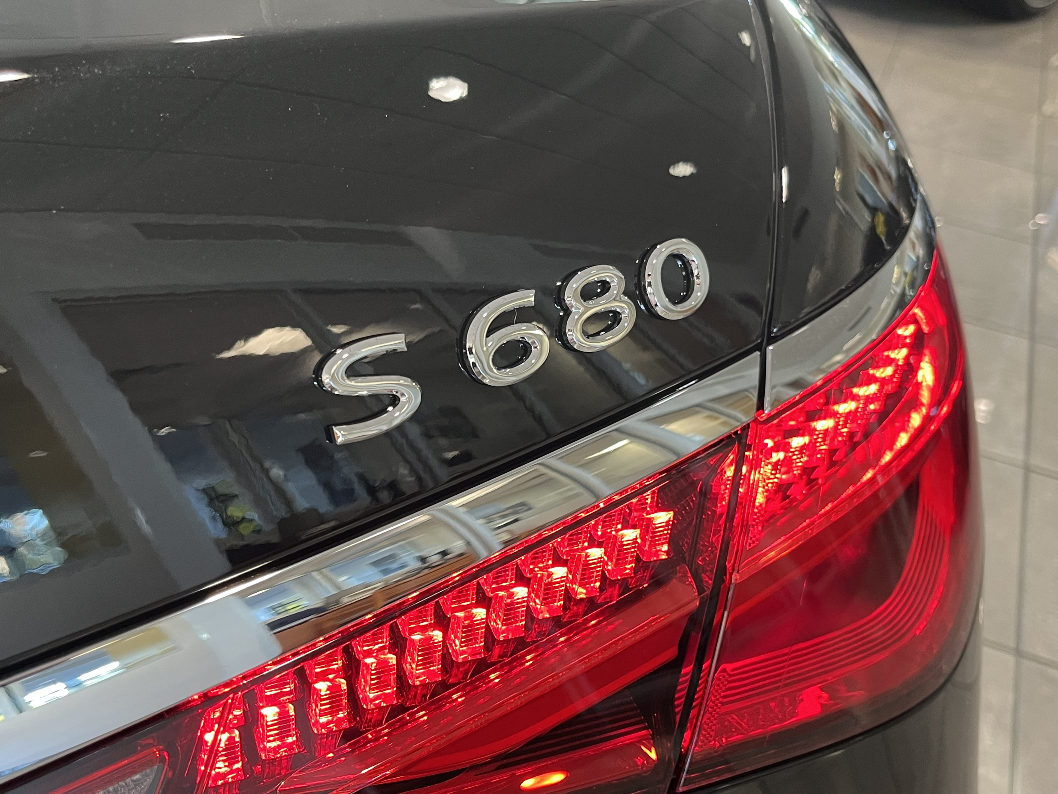 New 2026 Mercedes-Benz Maybach S 680 4MATIC image 3