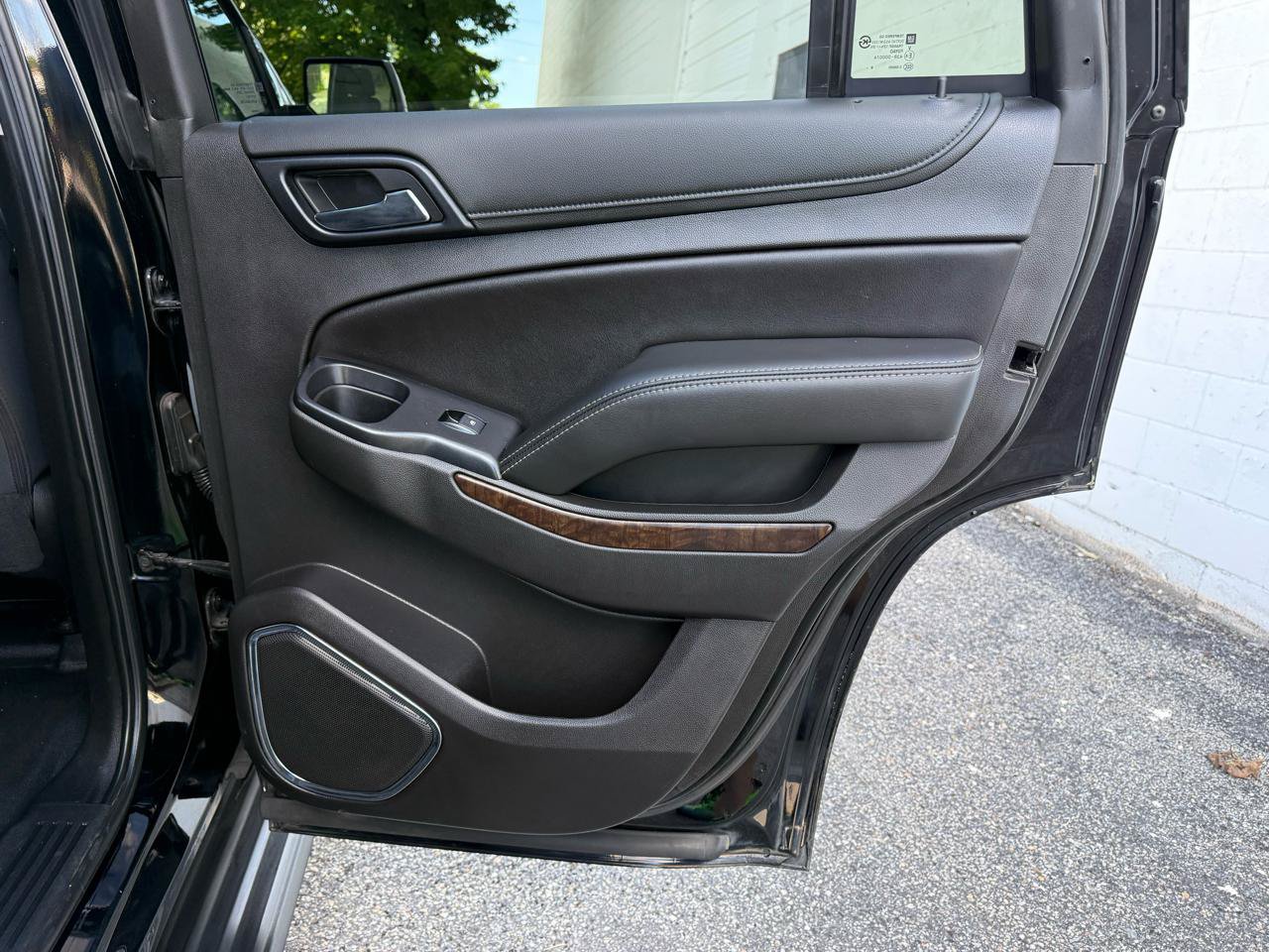 Used 2020 Chevrolet Tahoe 2WD image 17