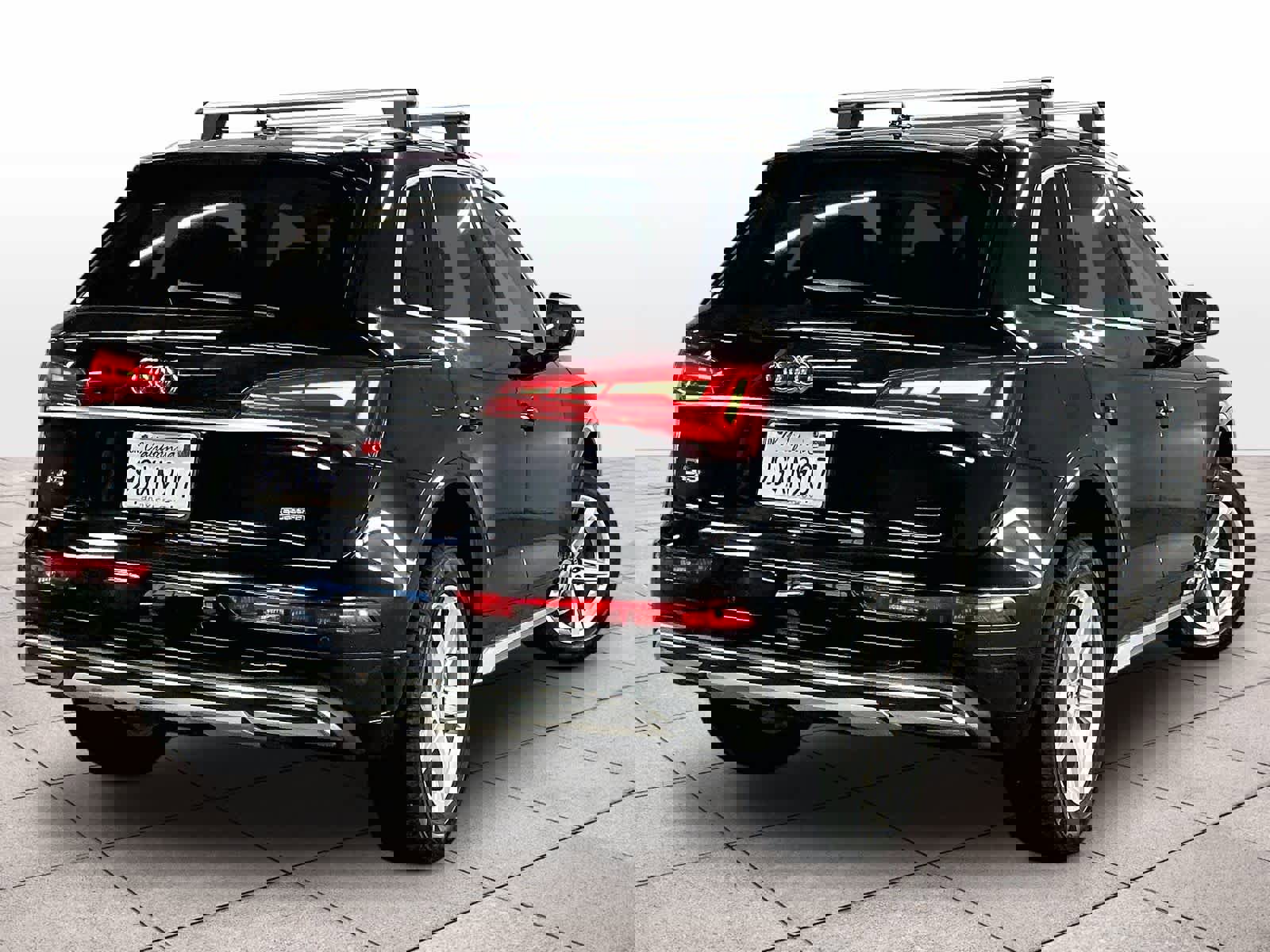 Used 2023 Audi Q5 2.0T Premium w/ Convenience Package image 16