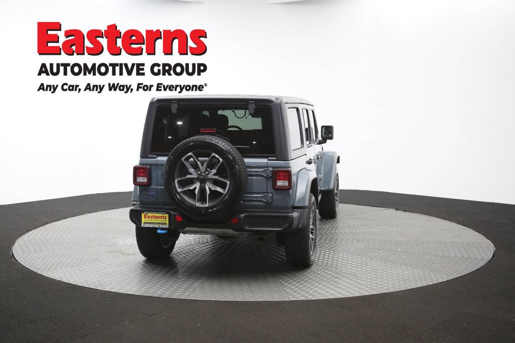 Used 2024 Jeep Wrangler Unlimited w/ Convenience Group AWD/4WD image 39