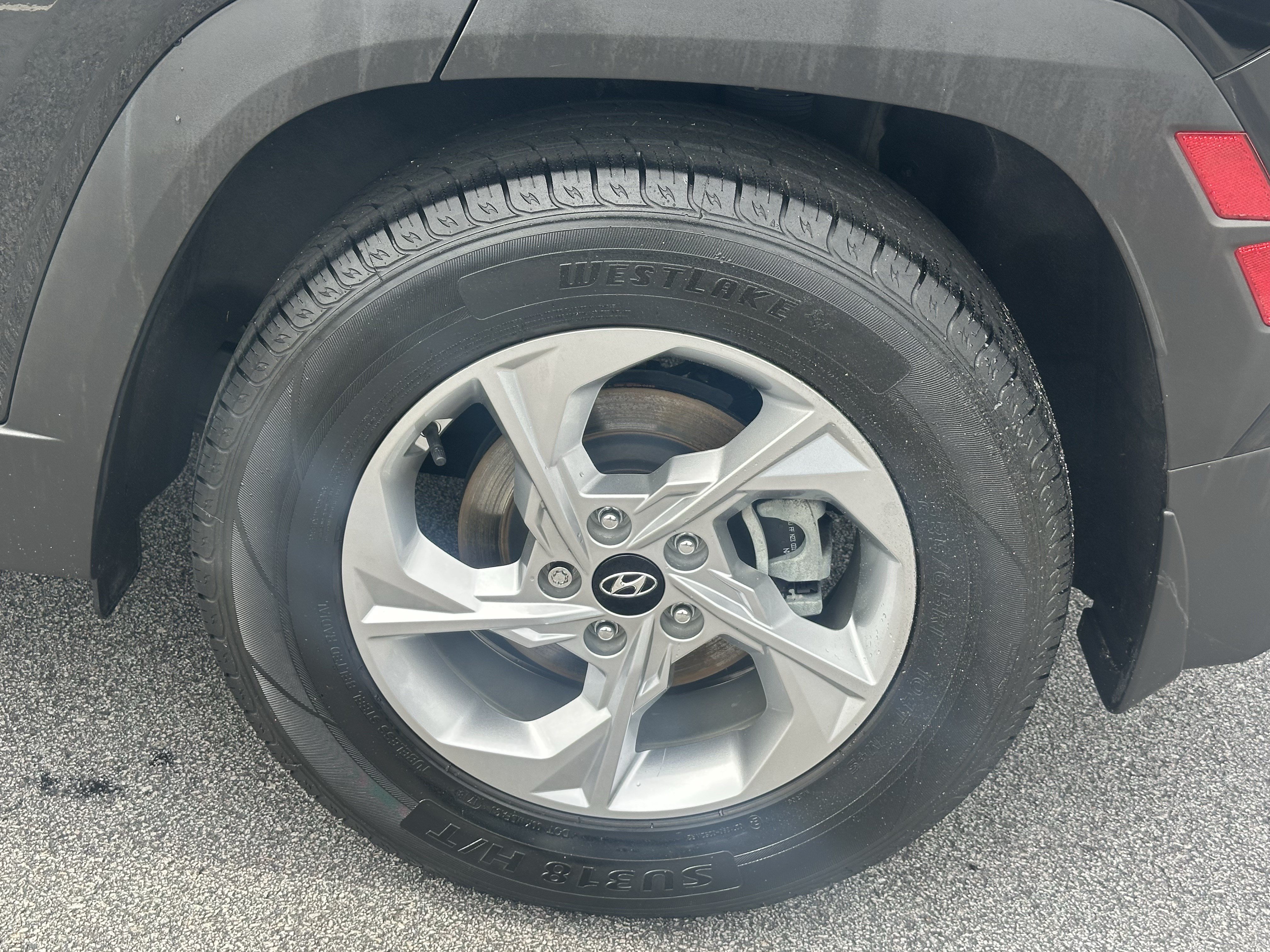 Used 2023 Hyundai Tucson SE FWD image 18