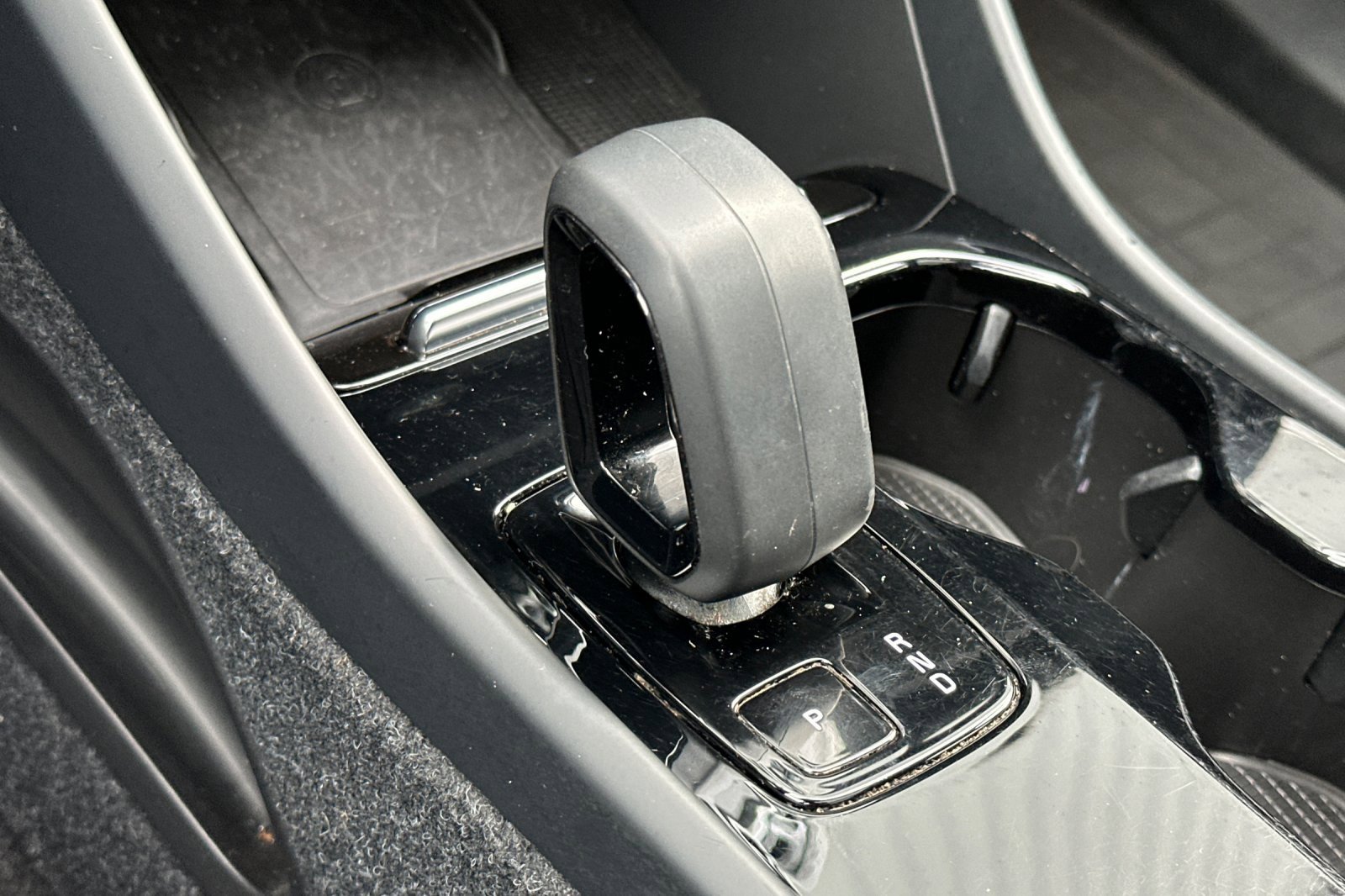 Used 2023 Volvo XC40 Recharge Plus image 24