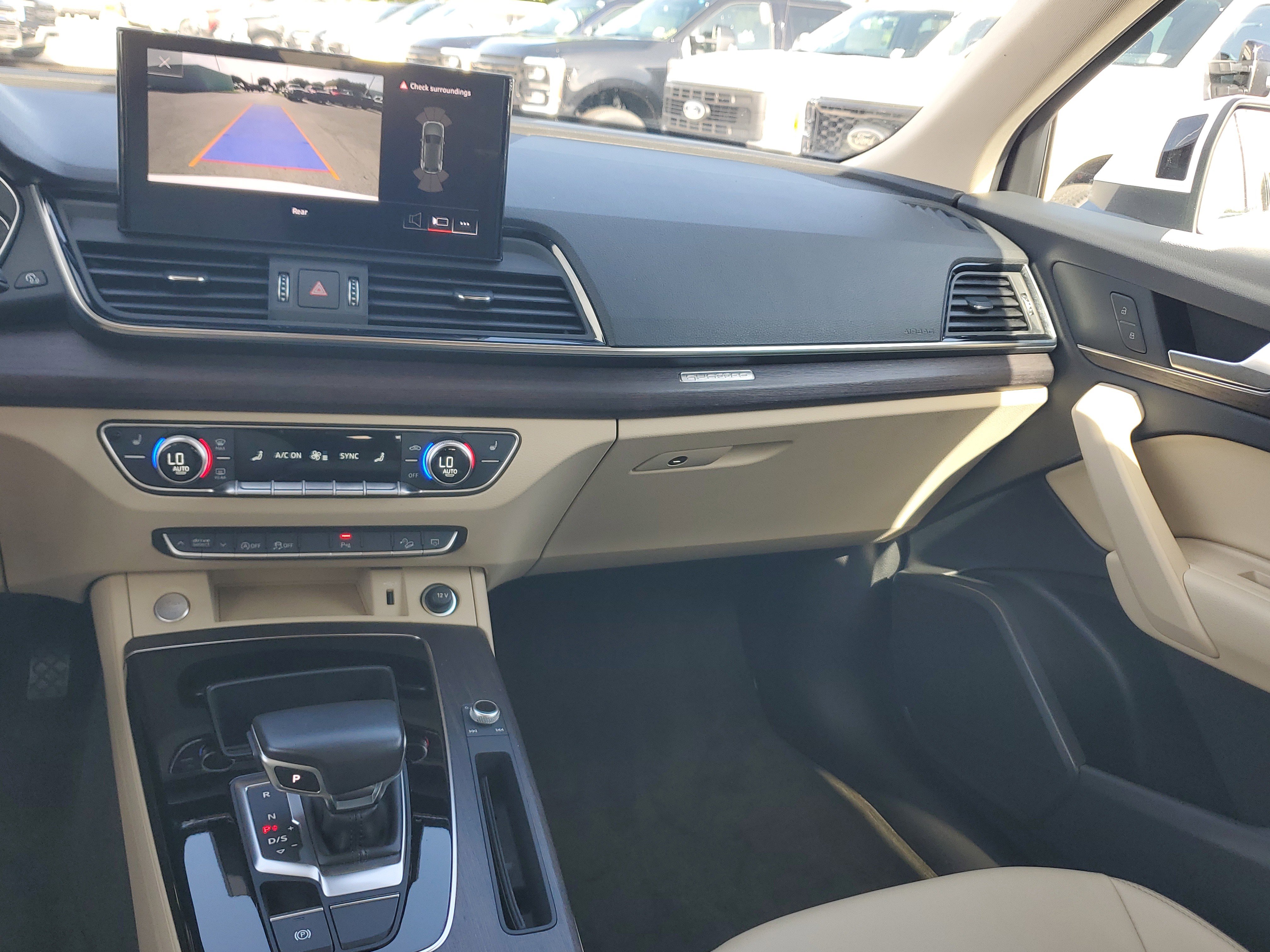 Used 2021 Audi Q5 Premium w/ Convenience Package image 18