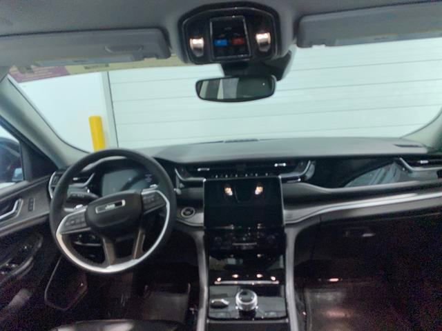 Used 2024 Jeep Grand Cherokee Limited 4xe image 17