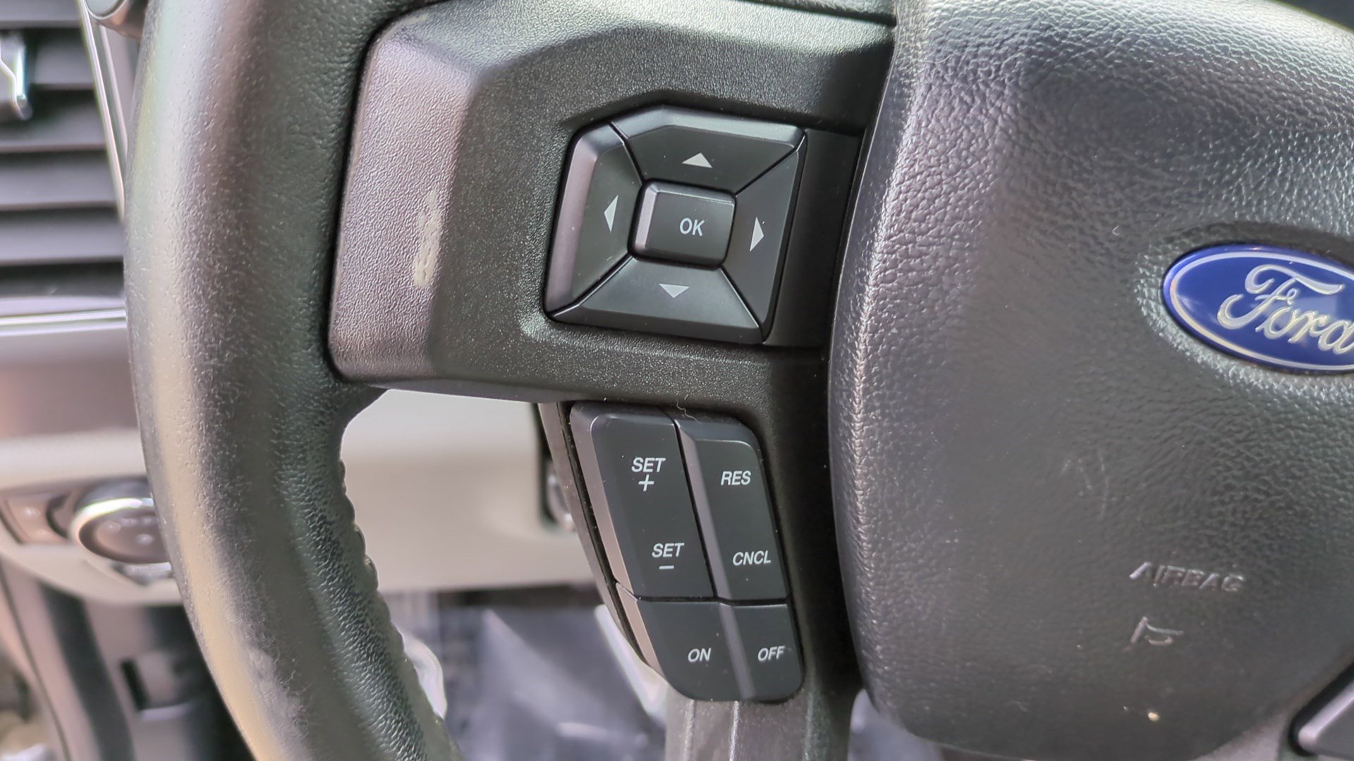 Used 2019 Ford F150 XLT w/ Equipment Group 302A Luxury image 17