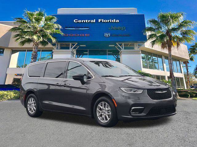 Certified 2023 Chrysler Pacifica Touring-L FWD image 2