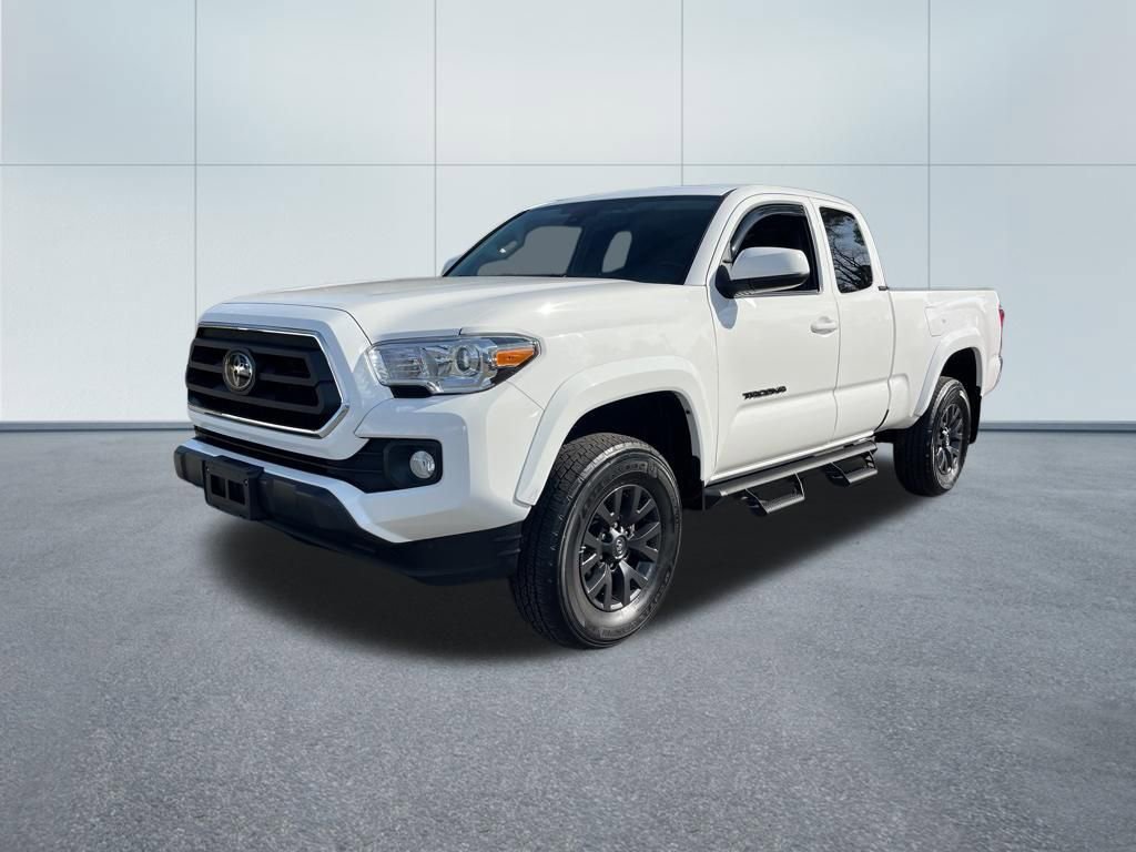 Certified 2022 Toyota Tacoma SR5 w/ SR5 Appearance Package (SM) image 2