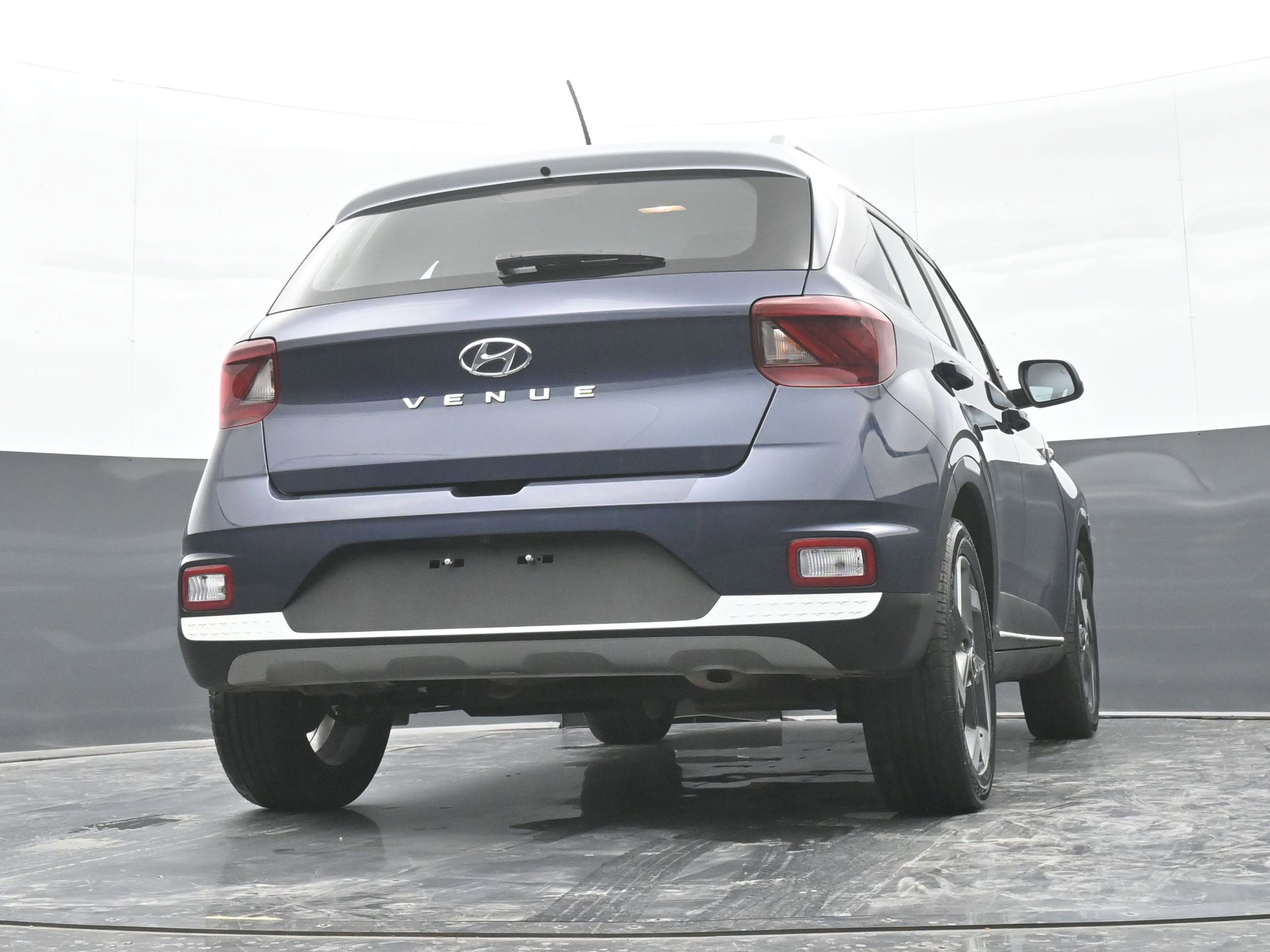 Used 2023 Hyundai Venue Limited w/ Cargo Package image 32