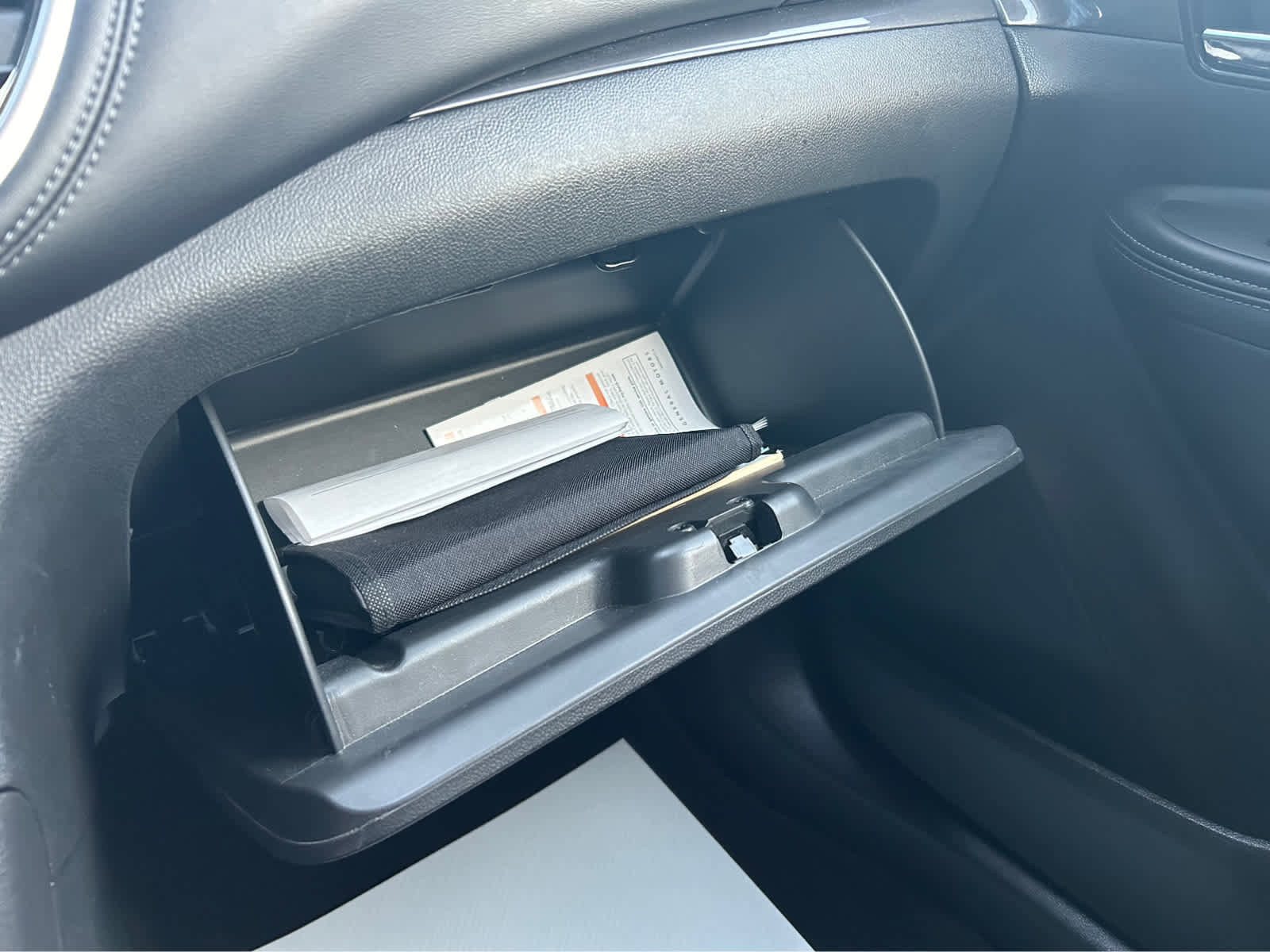 Used 2018 Buick Encore Sport Touring image 22