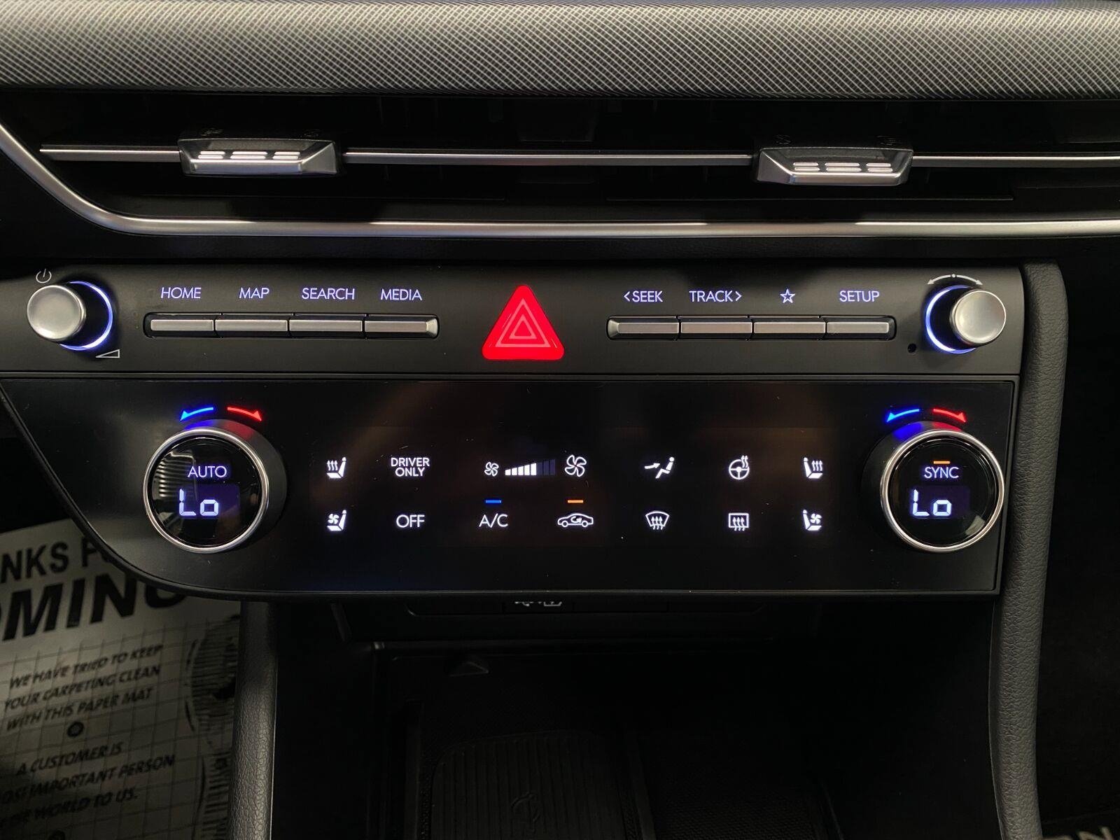 Certified 2025 Hyundai Sonata Limited FWD image 27