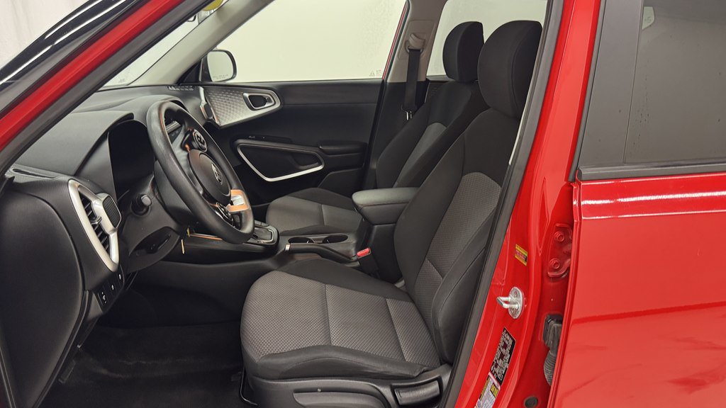 Used 2020 Kia Soul LX FWD image 14