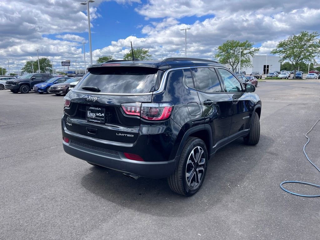 Used 2022 Jeep Compass Limited AWD/4WD image 3