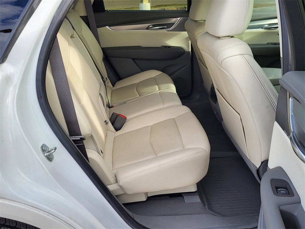 Used 2021 Cadillac XT5 Premium Luxury image 11