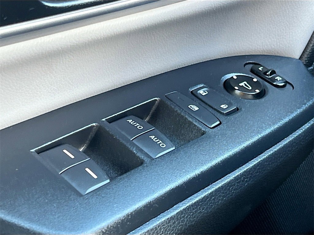 Used 2022 Honda CR-V Touring image 18