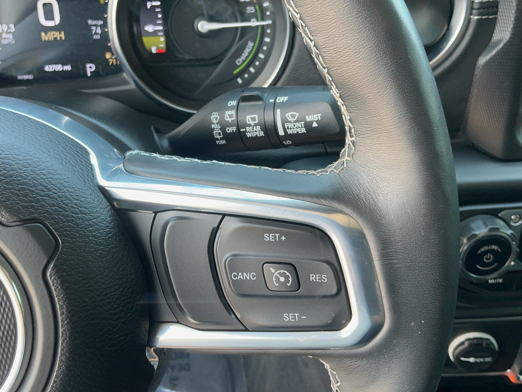 Used 2023 Jeep Wrangler Unlimited Sahara w/ Cold Weather Group AWD/4WD image 23