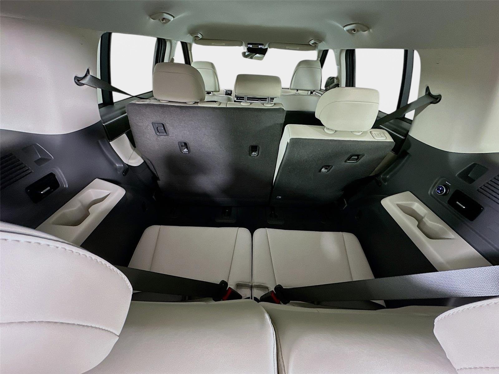 Used 2025 Hyundai Santa Fe SEL image 38