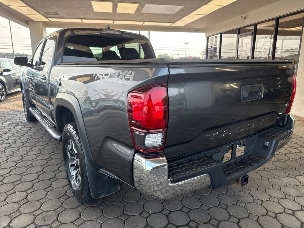 Used 2018 Toyota Tacoma TRD Off-Road AWD/4WD image 8