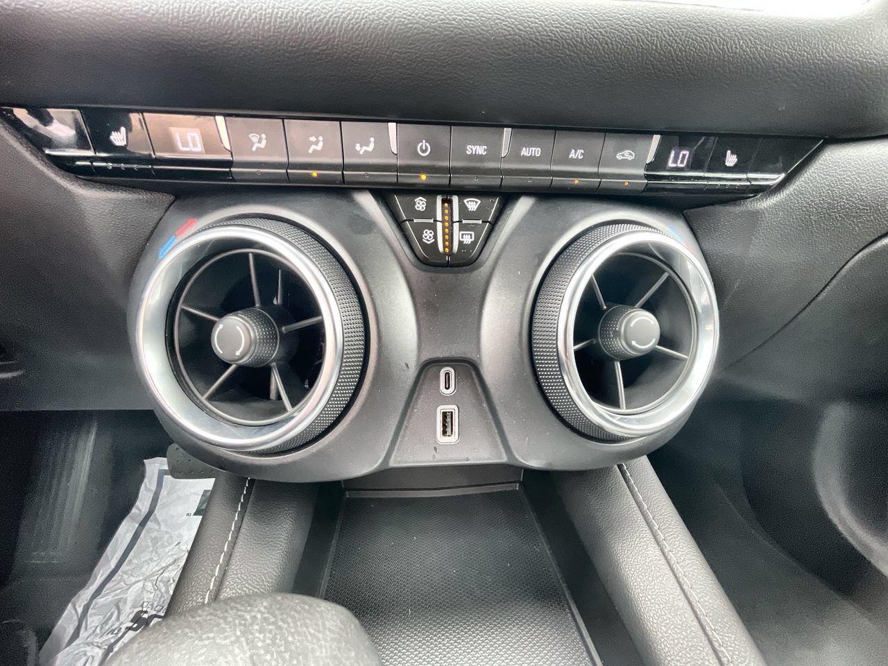 Used 2024 Chevrolet Blazer LT AWD/4WD image 18