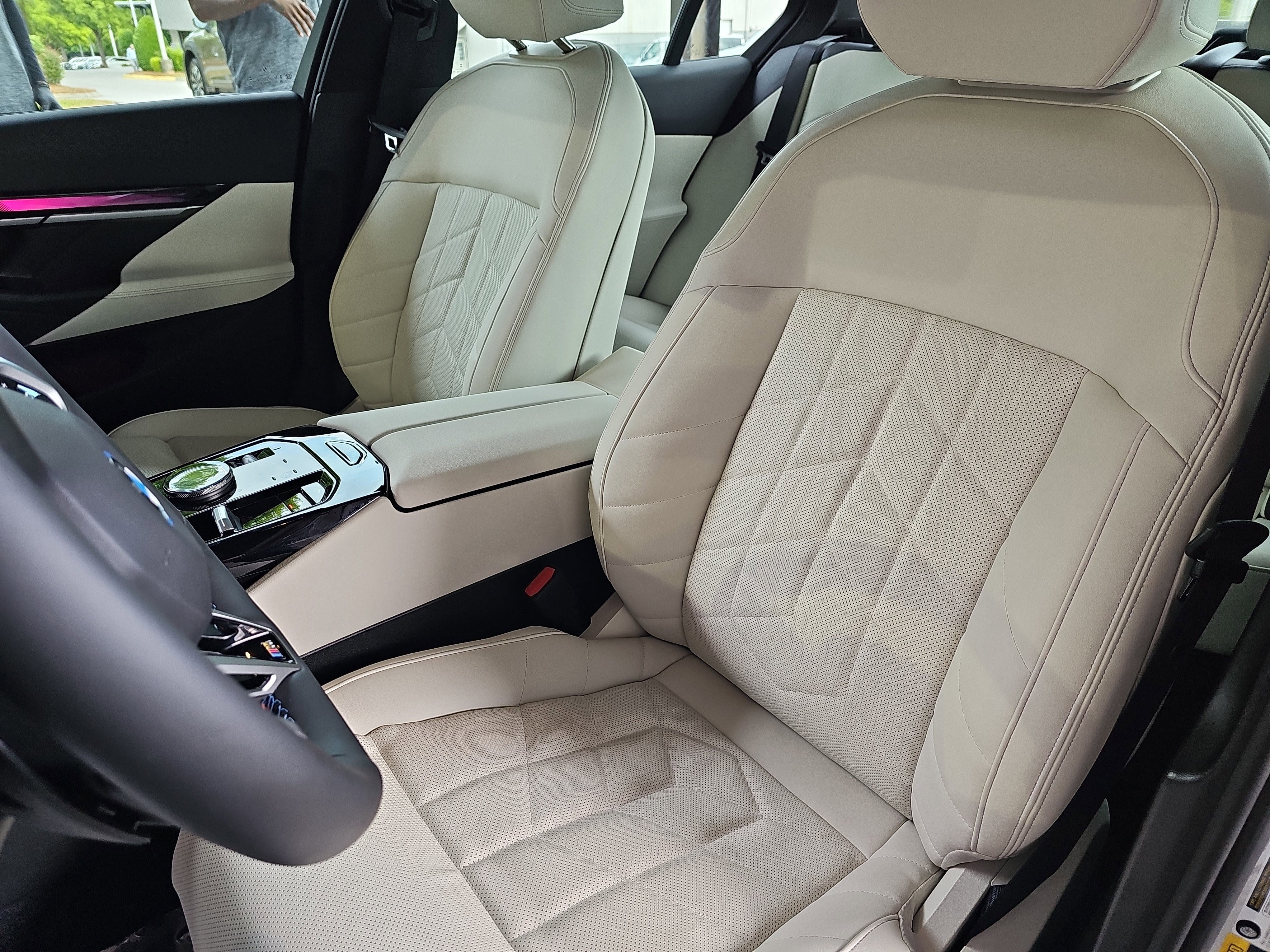 Certified 2025 BMW i5 M60 AWD/4WD image 17