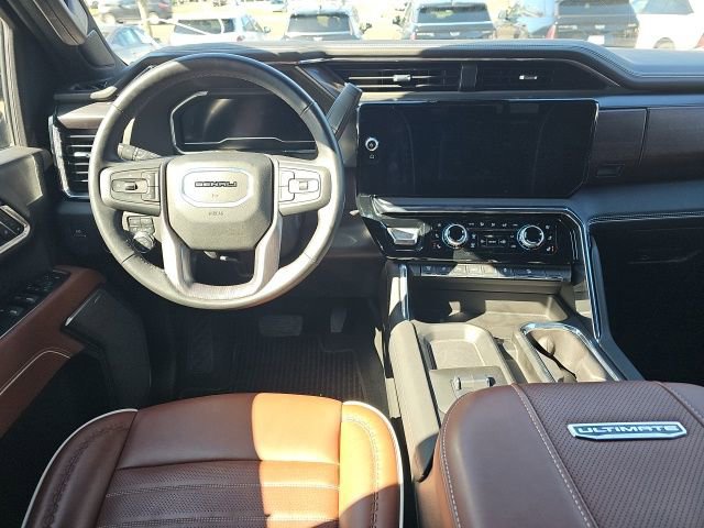 Used 2025 GMC Sierra 3500 Denali Ultimate image 10
