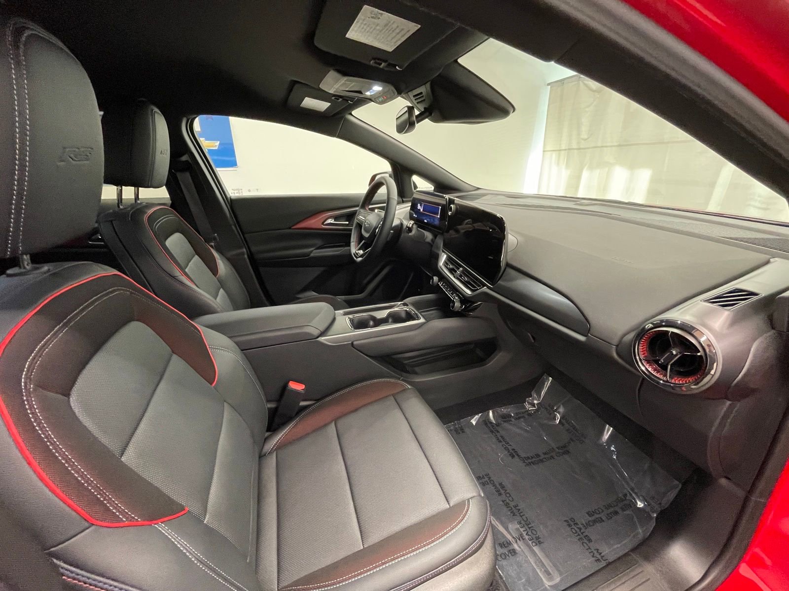 Used 2024 Chevrolet Equinox EV RS image 8