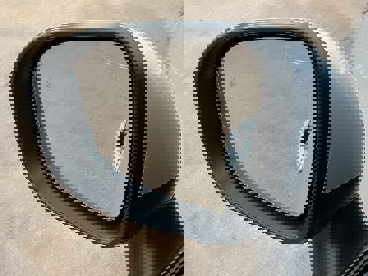 Used 2025 Nissan Rogue SV image 11