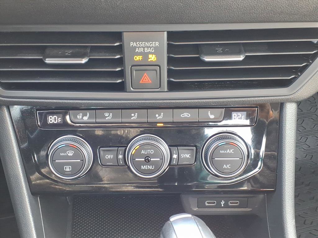 Used 2020 Volkswagen Jetta SE w/ SE Cold Weather Package image 13