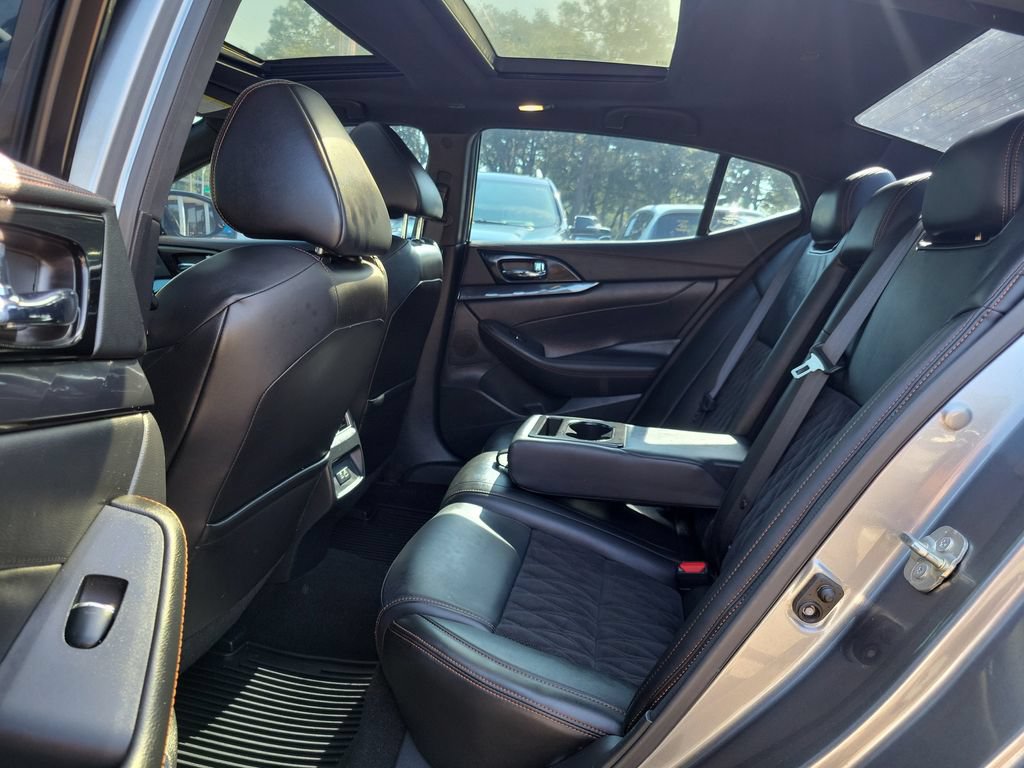 Used 2020 Nissan Maxima SR w/ Sport Mat Group FWD image 14