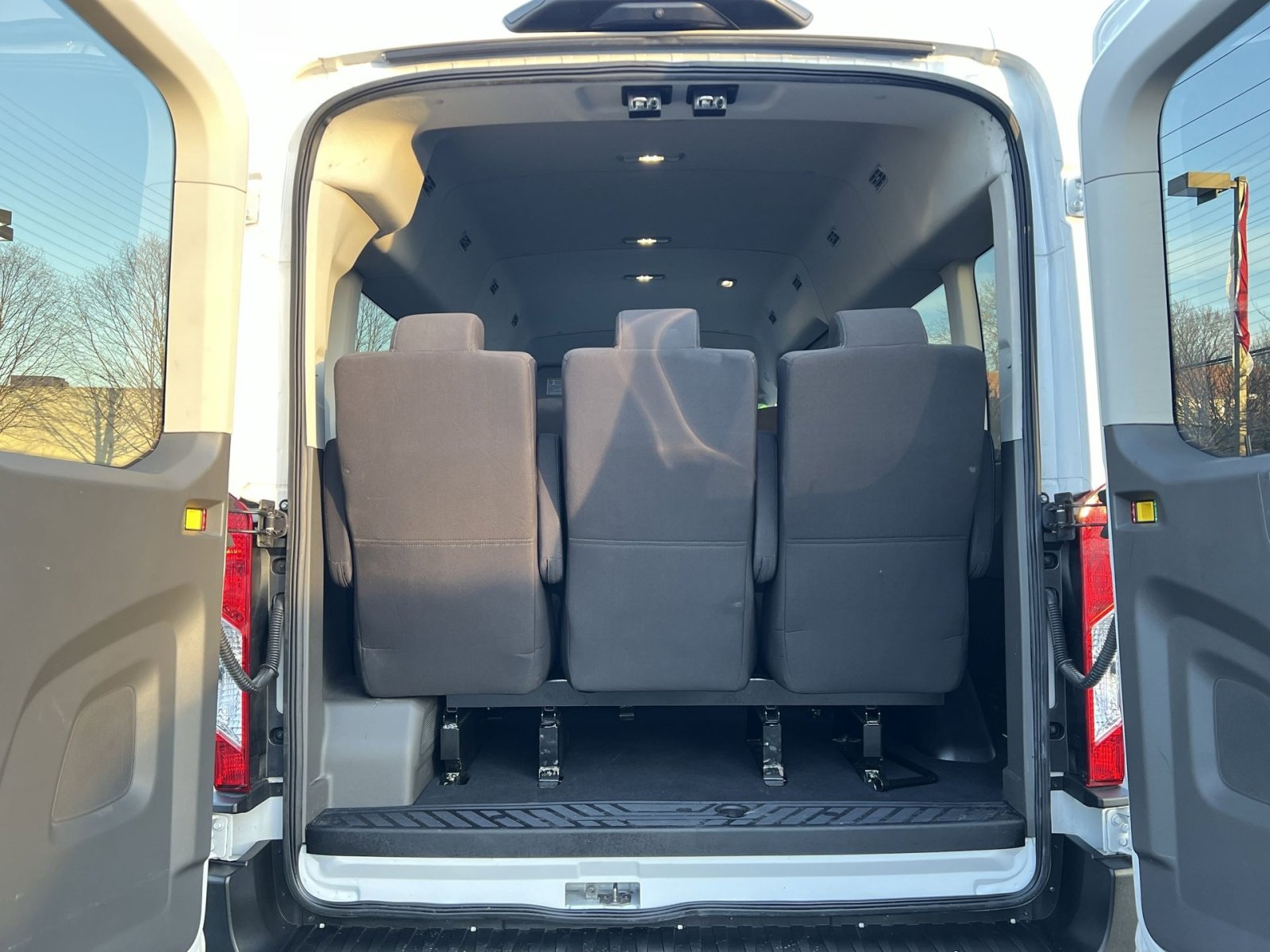 Used 2023 Ford Transit 350 XLT image 25