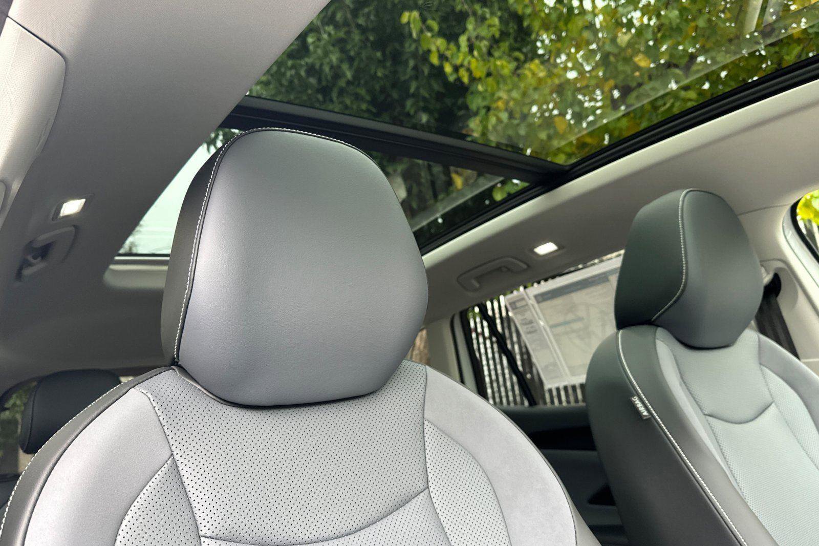 New 2026 Volkswagen Tiguan SE image 16