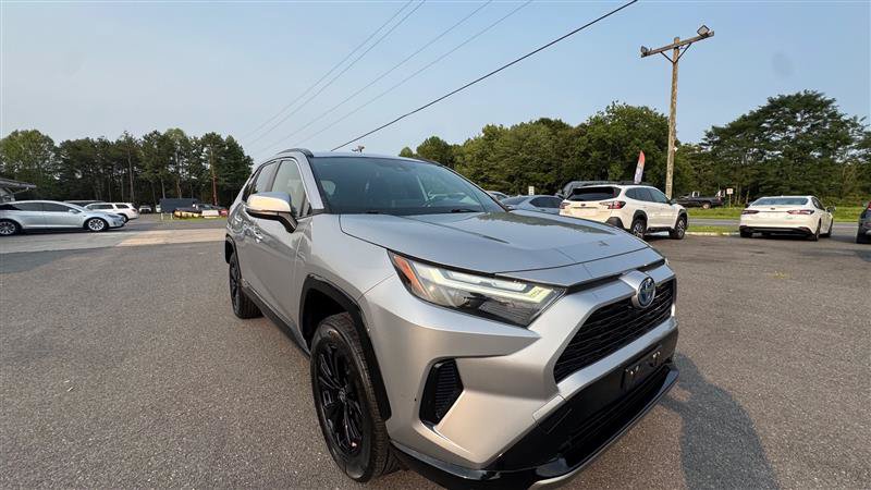 Used 2022 Toyota RAV4 SE w/ SE Grade Weather Package AWD/4WD image 21