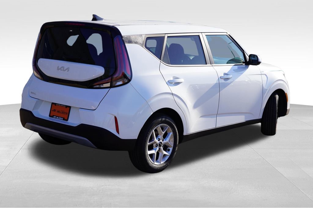 Certified 2024 Kia Soul LX w/ Option Group 015 FWD image 5