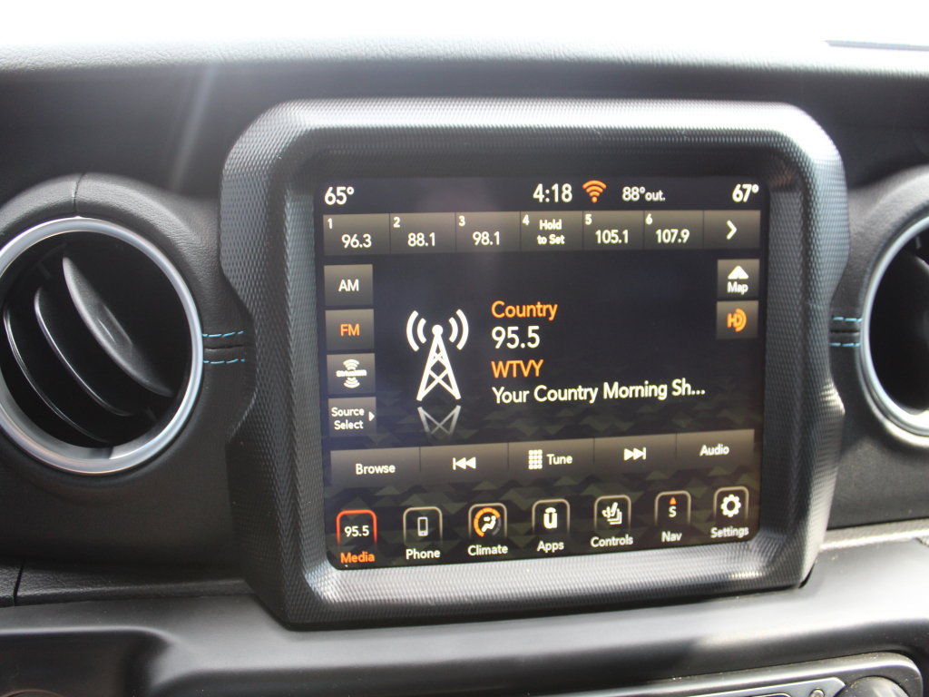 Used 2023 Jeep Wrangler Unlimited Rubicon 4xe w/ Cold Weather Group AWD/4WD image 12