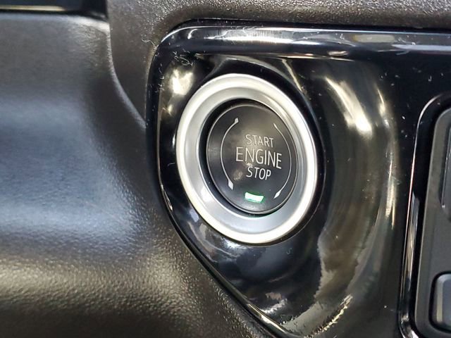 Used 2024 GMC Sierra 1500 SLT w/ SLT Premium Package image 18