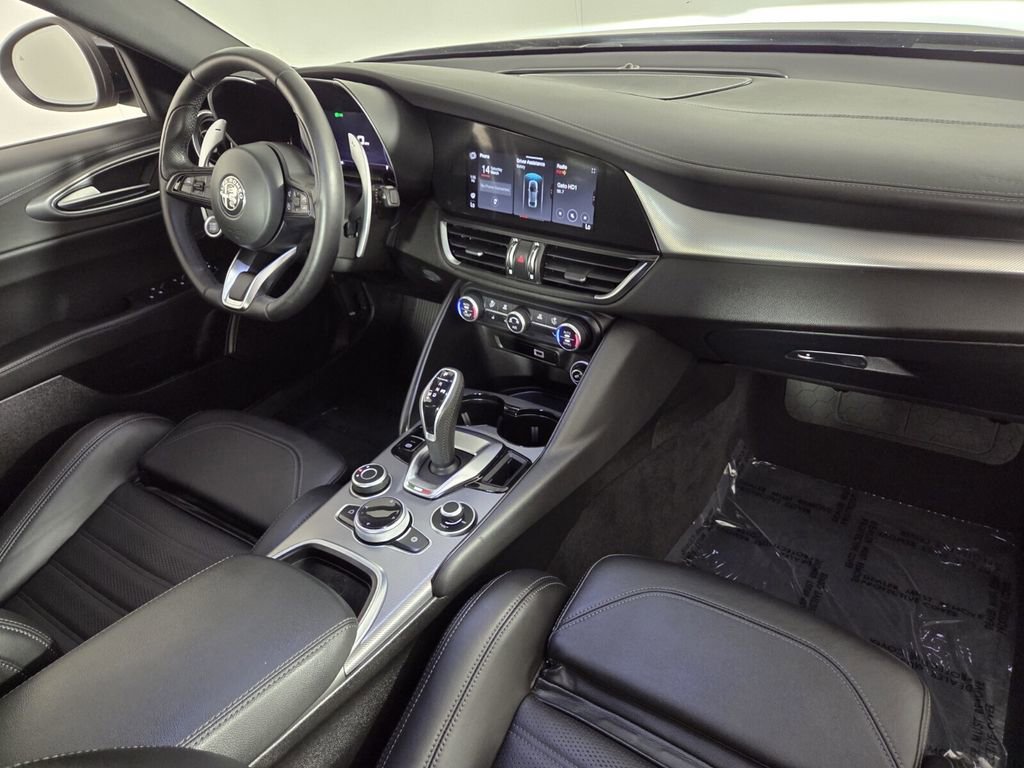 Used 2024 Alfa Romeo Giulia Veloce image 38