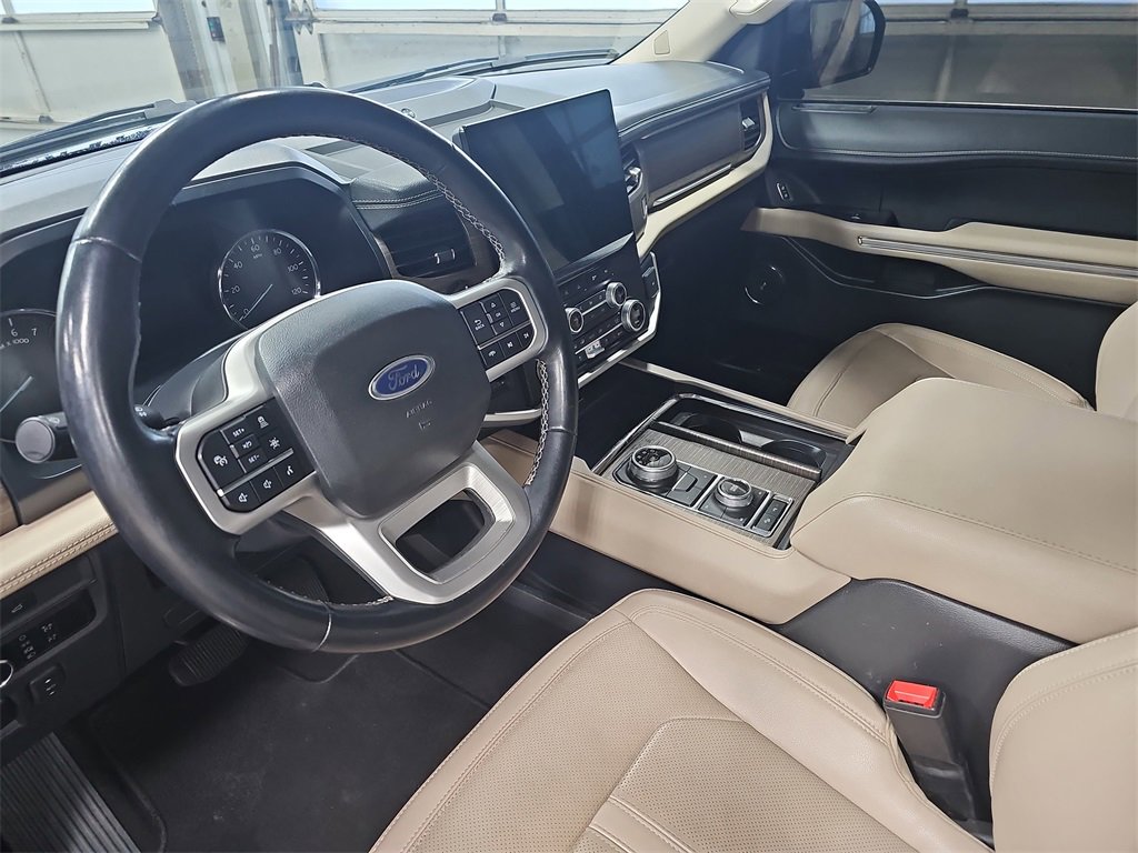 Used 2023 Ford Expedition Limited image 17