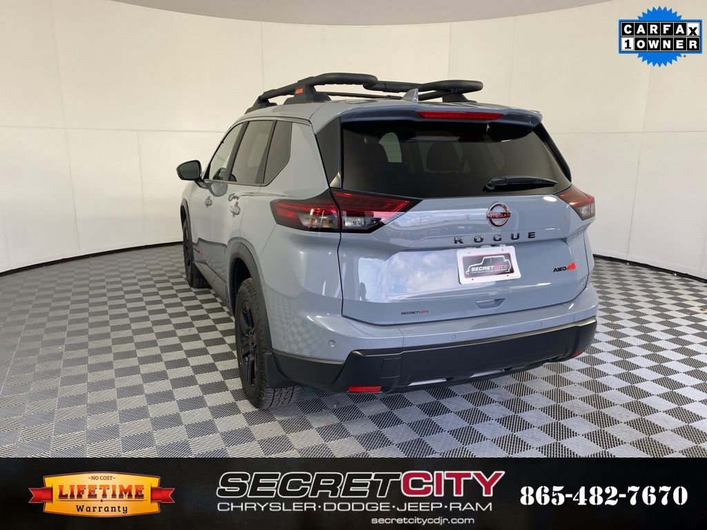 Used 2025 Nissan Rogue SV w/ Rock Creek Premium Package image 5