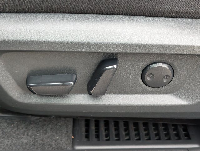 Used 2024 Nissan Rogue SV FWD image 20