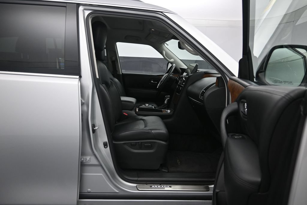Used 2021 Nissan Armada SL w/ Captain's Chairs Package AWD/4WD image 29