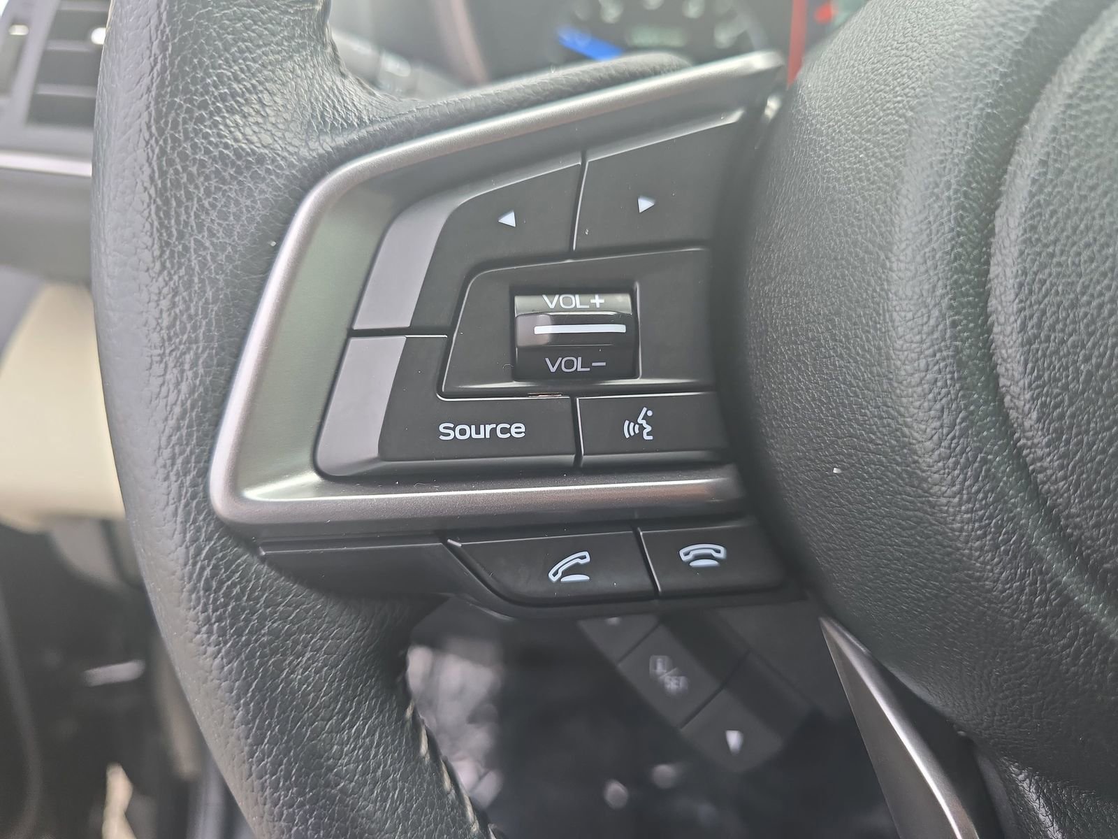 Used 2022 Subaru Ascent Limited image 25